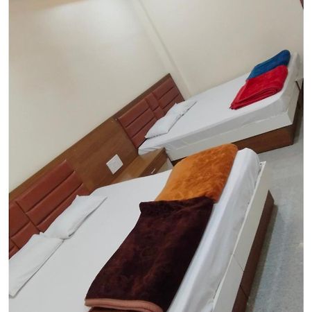 Shree Trilokeshwar Guesthouse Ujjain Exterior photo